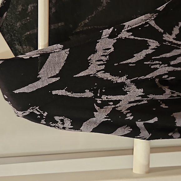 Long sleeved print jersey dress - Picture 3 of 3